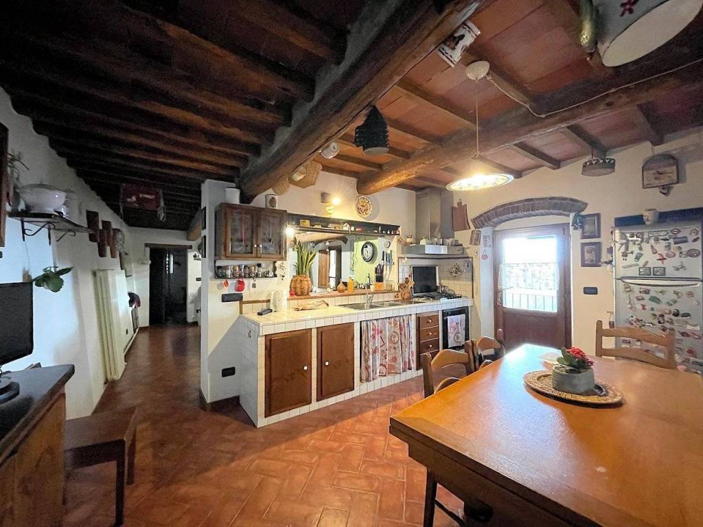 Casa indipendente a Pescia in Via di Castelvecchio - Foto 3