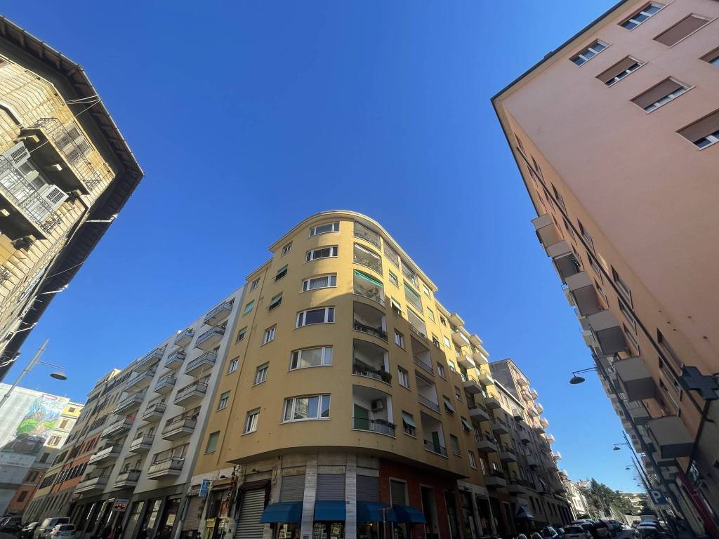 Appartamento a Trieste in Via Carlo Combi - Foto 2