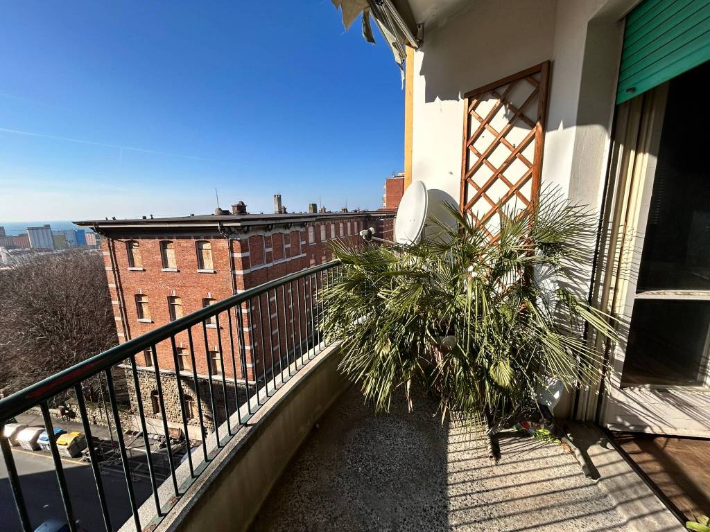 Appartamento a Trieste in Via Carlo Combi - Foto 4