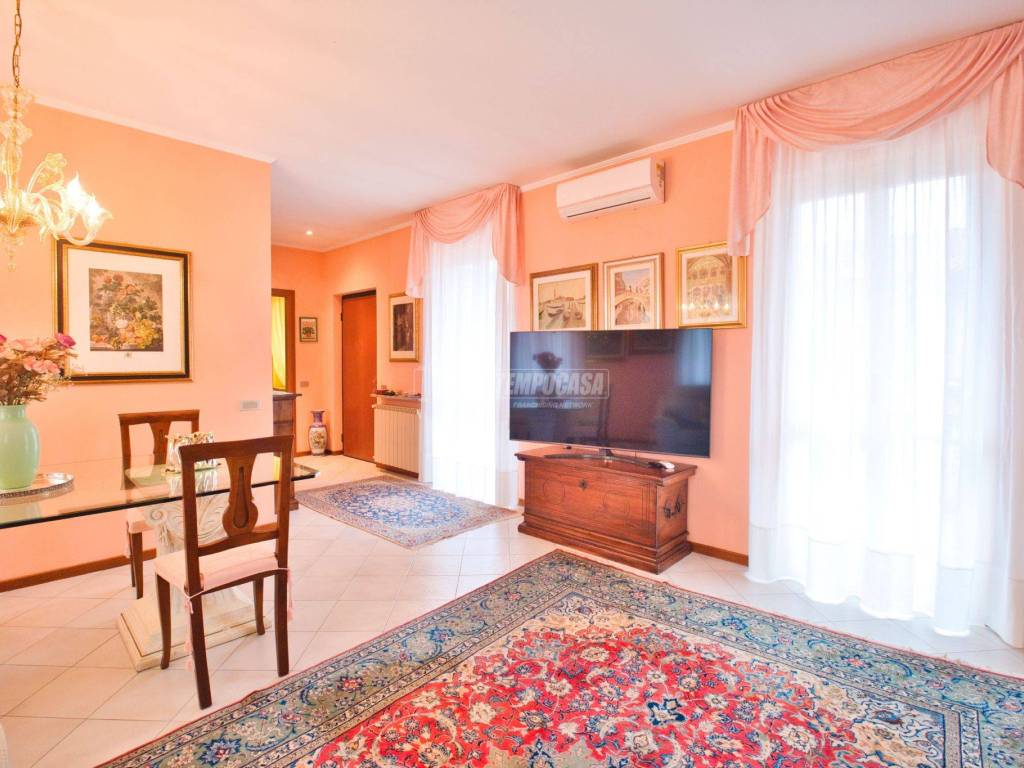 Appartamento a Galliate in Via XXV Aprile - Foto 2