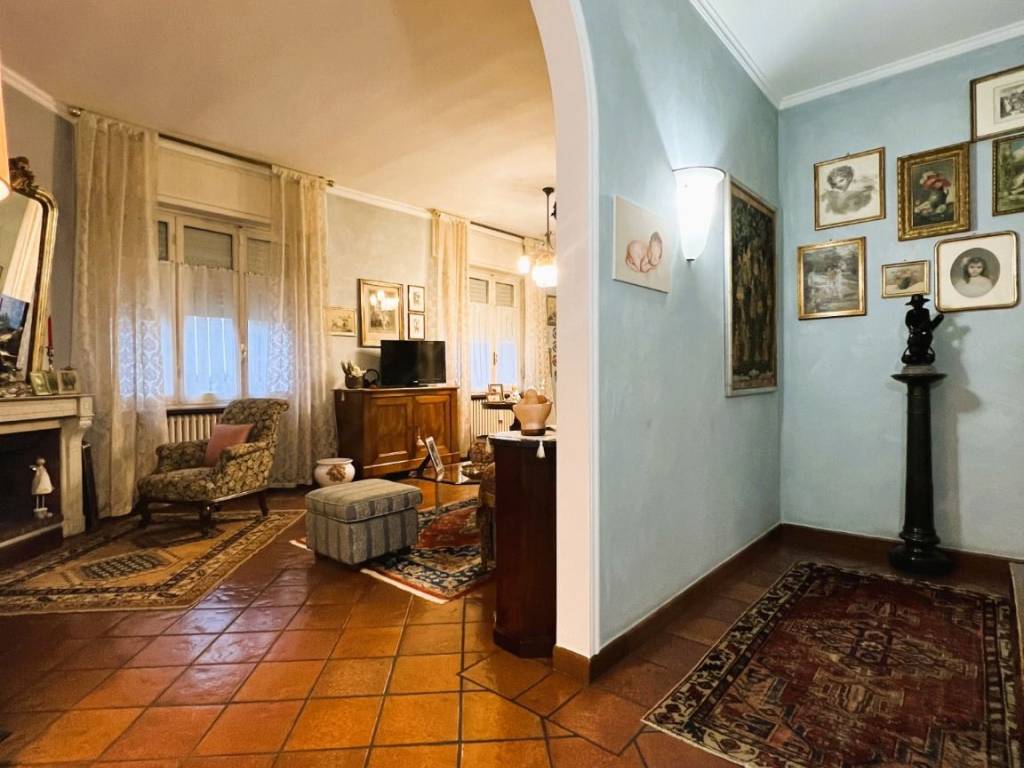 Villa a Bra in Via Peschiera, 9 - Foto 3
