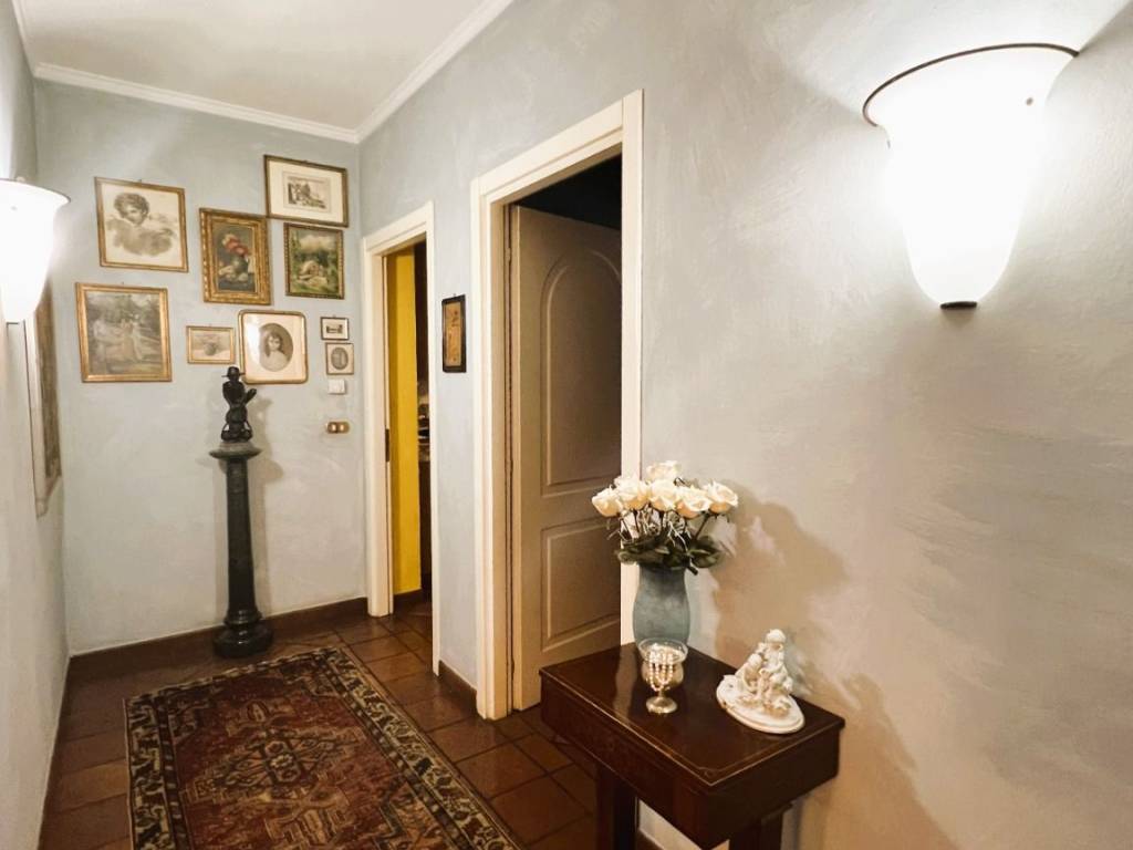 Villa a Bra in Via Peschiera, 9 - Foto 4