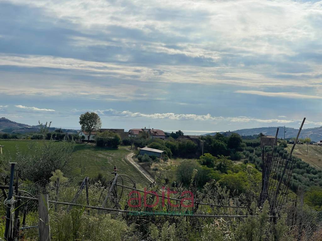 Casa indipendente a Castorano in contrada rocchetta - Foto 5