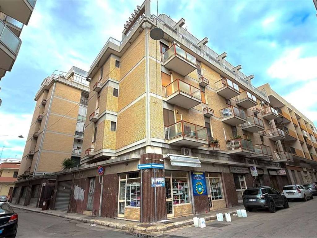 Appartamento a Brindisi in Via Imperatore Costantino, 132 - Foto 2