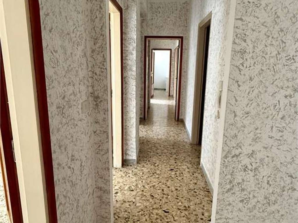 Appartamento a Brindisi in Via Imperatore Costantino, 132 - Foto 5
