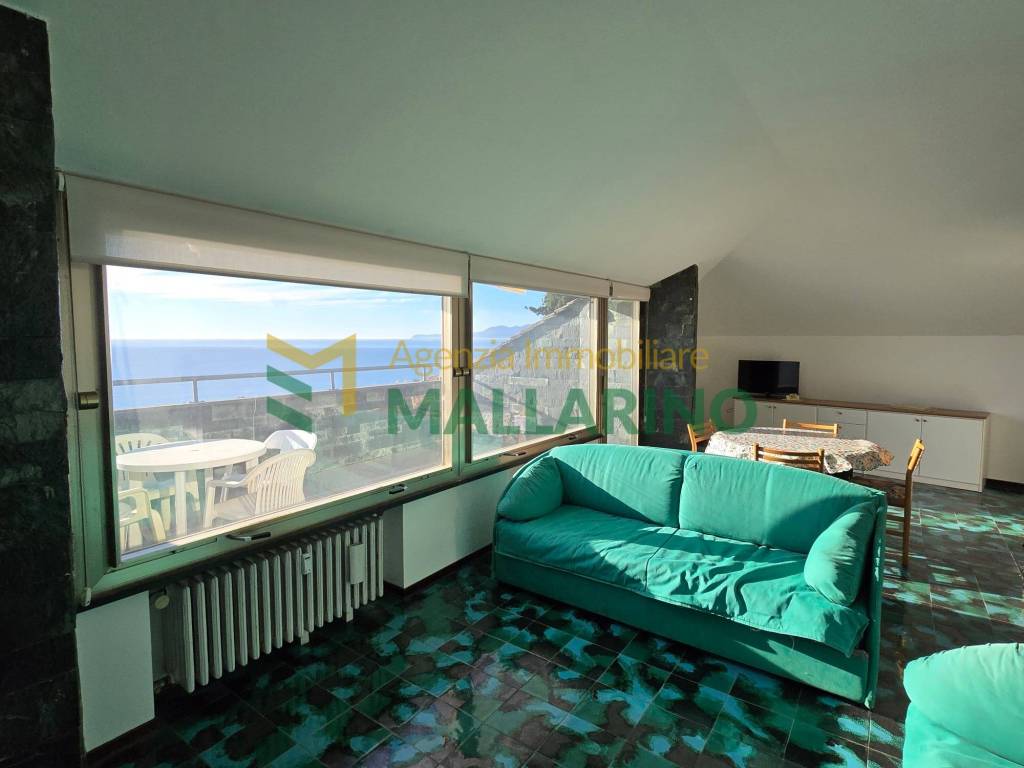 Appartamento a Finale ligure in Via Generale Enrico Caviglia, 9 - Foto 2