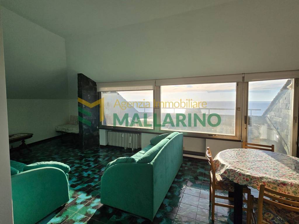 Appartamento a Finale ligure in Via Generale Enrico Caviglia, 9 - Foto 5