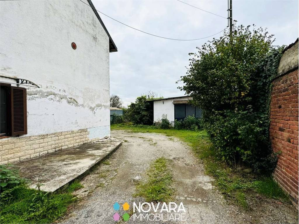 Casa indipendente a Ronsecco in Via Giulio Pasta, 59 - Foto 3