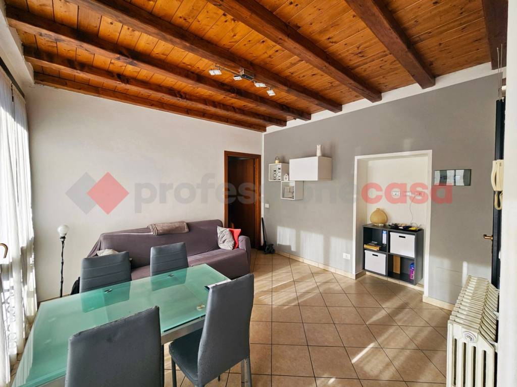 Appartamento a Cadorago in via S.Martino, 10 - Foto 4