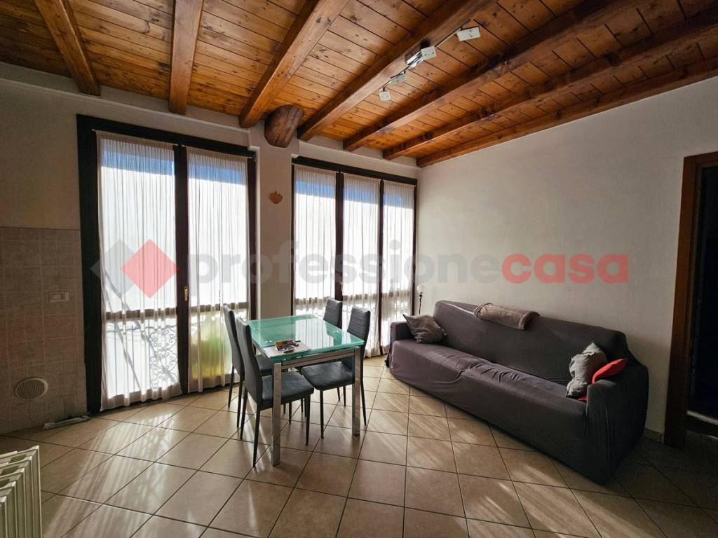 Appartamento a Cadorago in via S.Martino, 10 - Foto 5