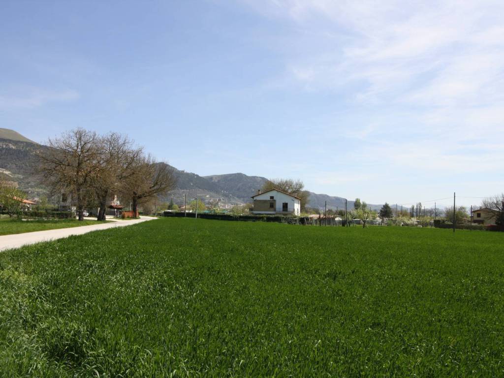 Terreno a Gubbio in Via del Ghirlandaio - Foto 5