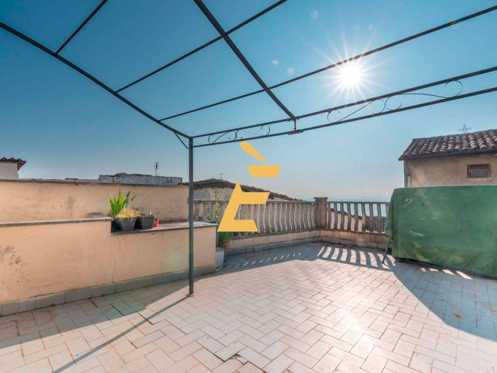 Casa indipendente a Montecastello in VIA DEL CASTELLO, 16 - Foto 2