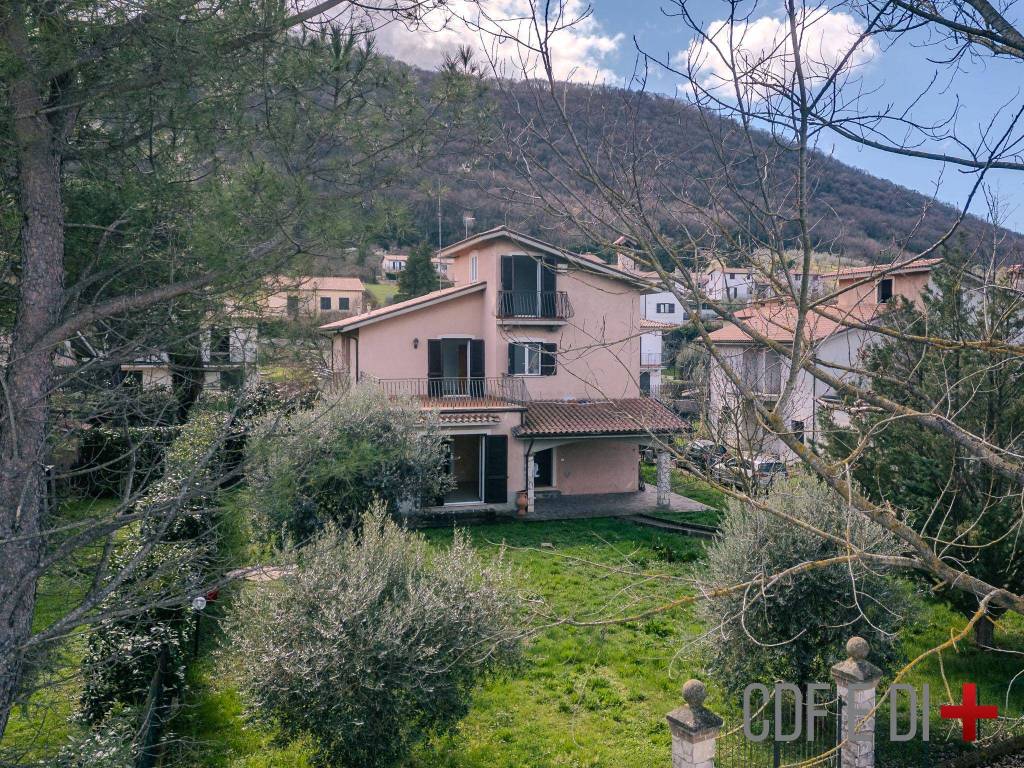 Villa a Poggio moiano in Via degli Ulivi - Foto 4