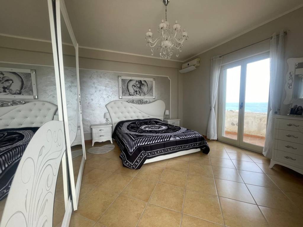 Appartamento a Brancaleone in Via Lungomare - Foto 4