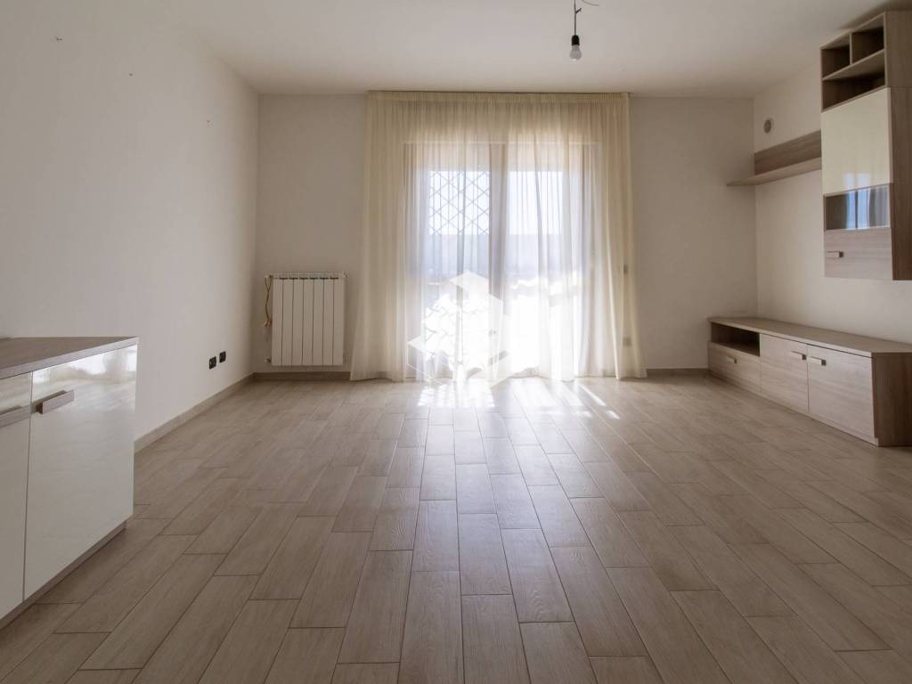 Appartamento a Pomezia in Via Antonio Starrabba di Rudinì - Foto 2