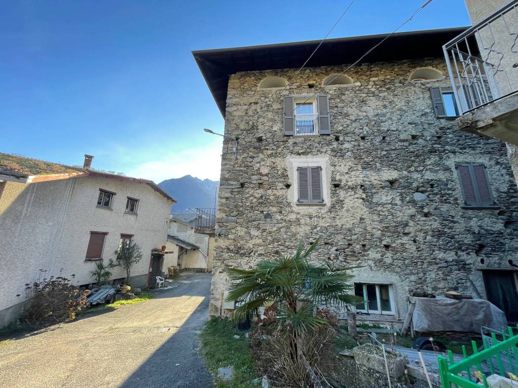Casa indipendente a Berbenno di valtellina in Vicolo Dusone - Foto 2