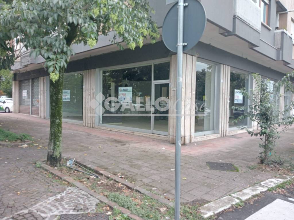 Immobile a Rende in Viale Della Resistenza angolo via Cavour, 165 - Foto 2