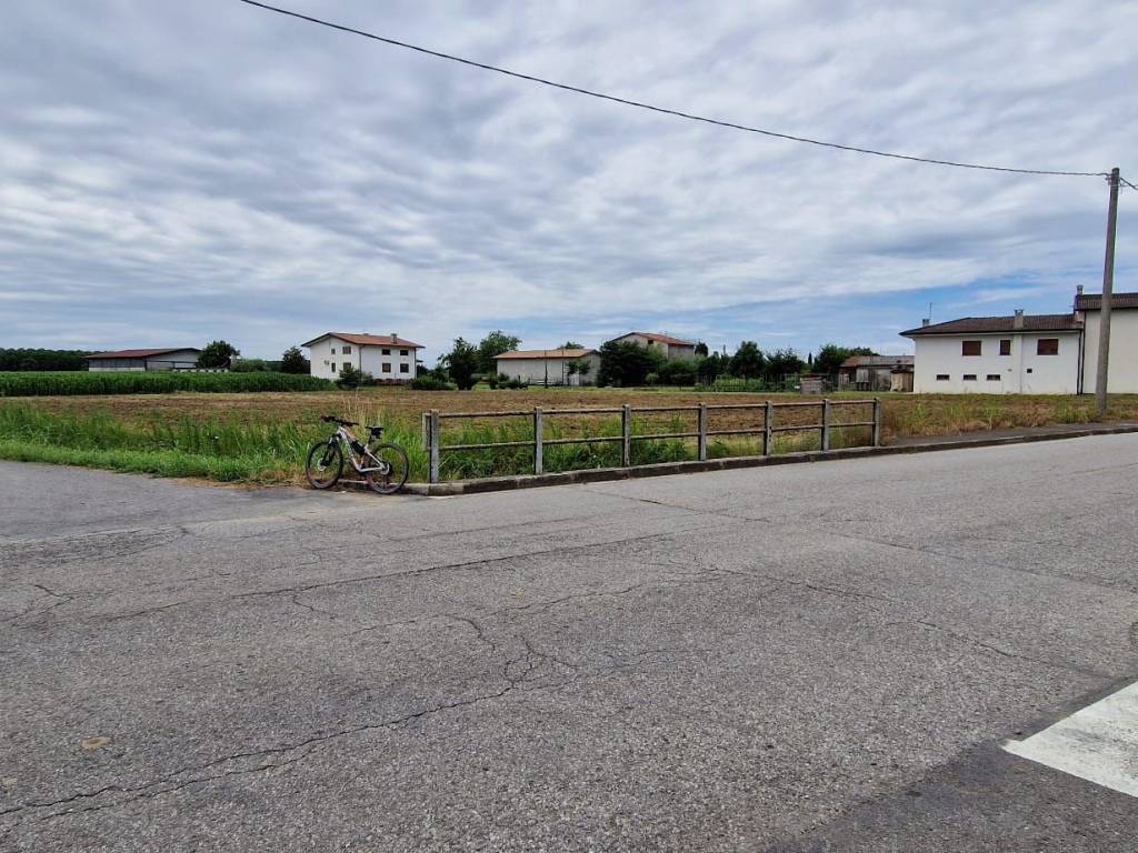 Terreno a Pocenia in Via Trieste, 85 - Foto 2