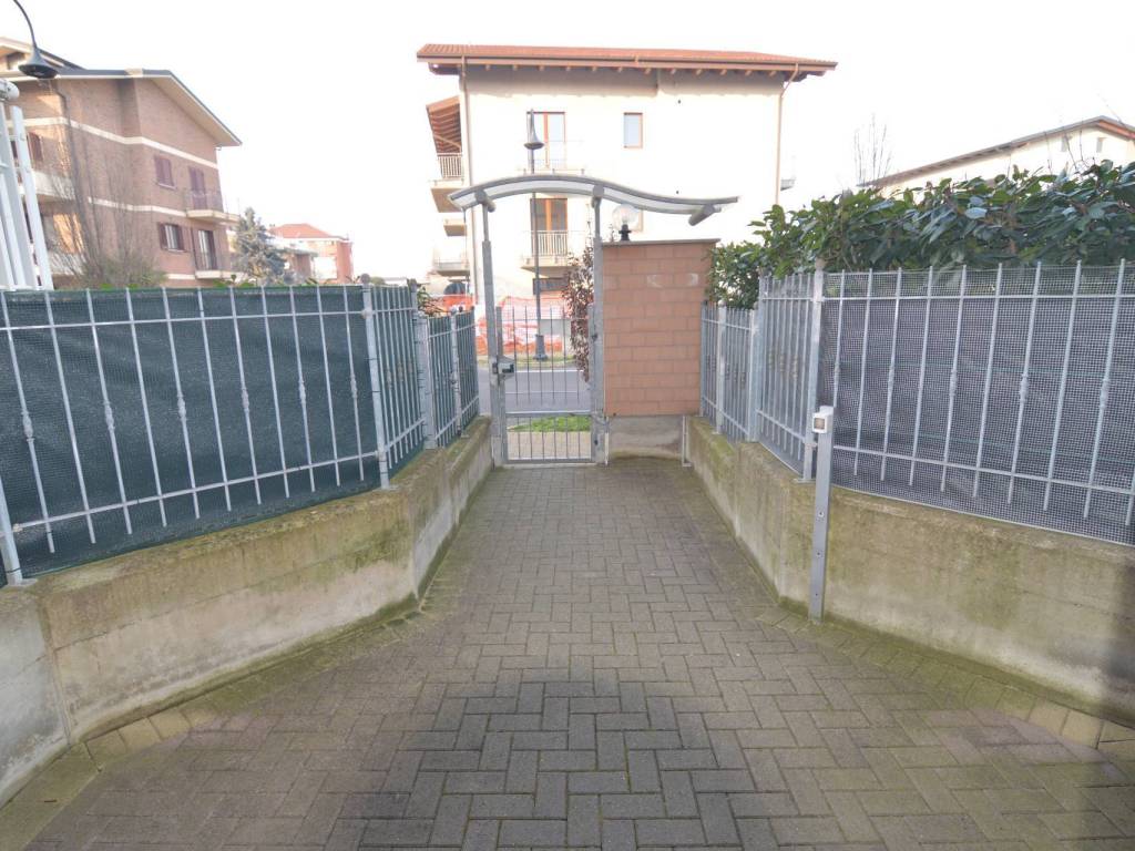 Appartamento a Leinì in VIA CORNELIA FABRI, 1 - Foto 2