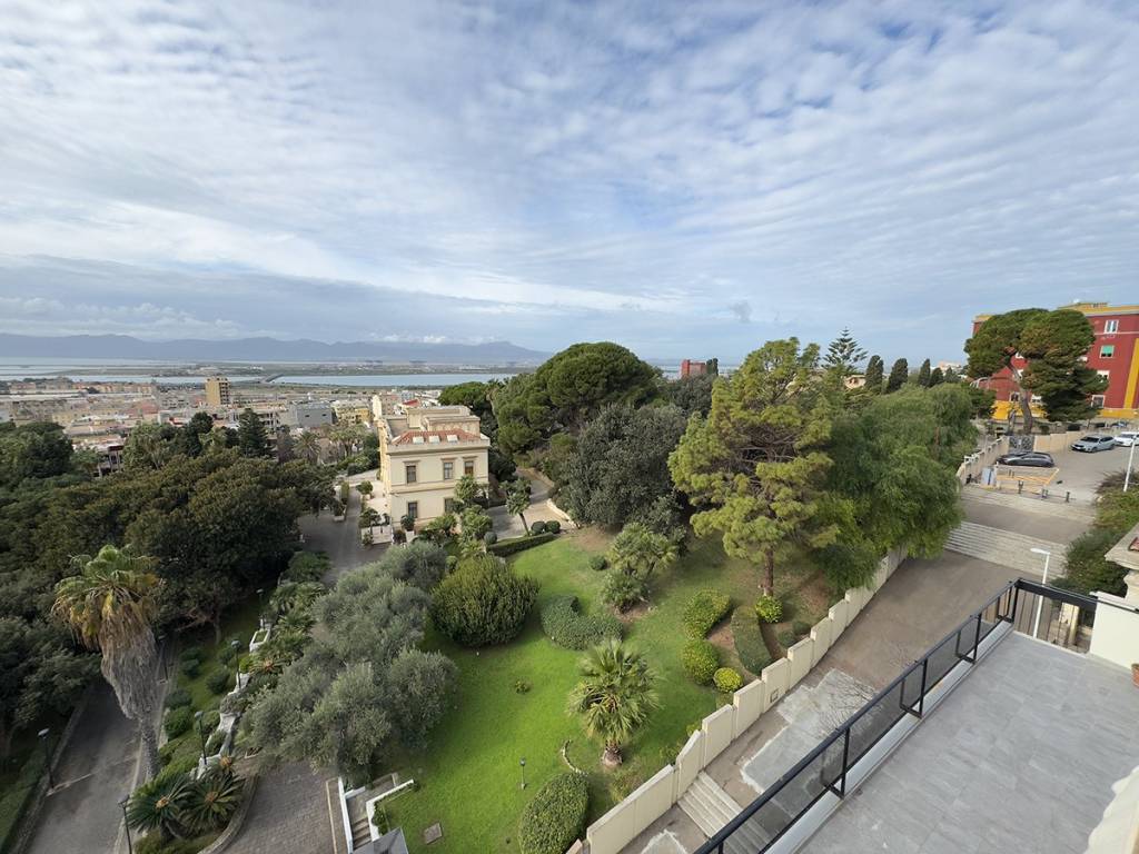 Attico / mansarda a Cagliari in Viale Luigi Merello - Foto 5