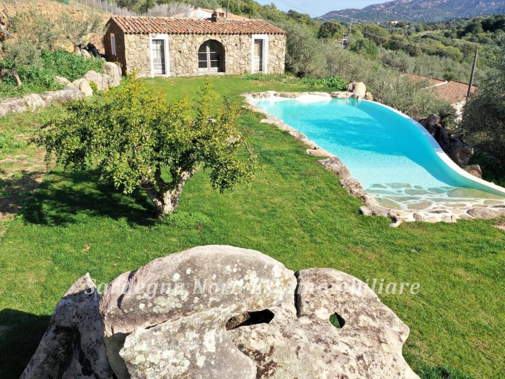 Rustico / casale a Loiri porto san paolo in Via Case Sparse, 41 - Foto 2