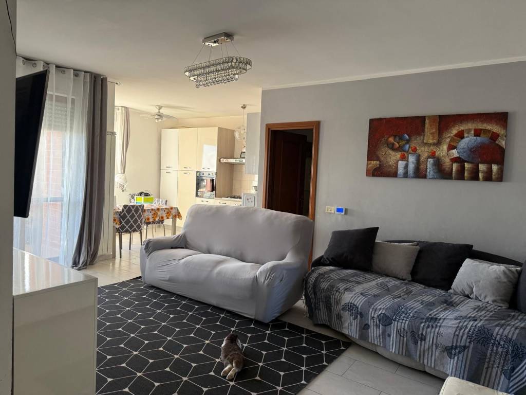Appartamento a Aprilia in Via Belgio - Foto 2