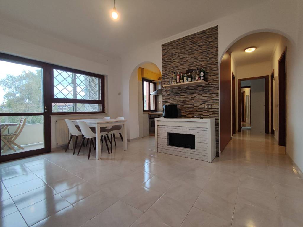 Appartamento a Pomezia in Viale delle Arti - Foto 2