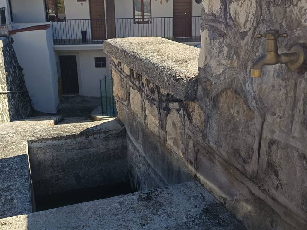 Palazzo / stabile a Lucoli in spognetta - Foto 2
