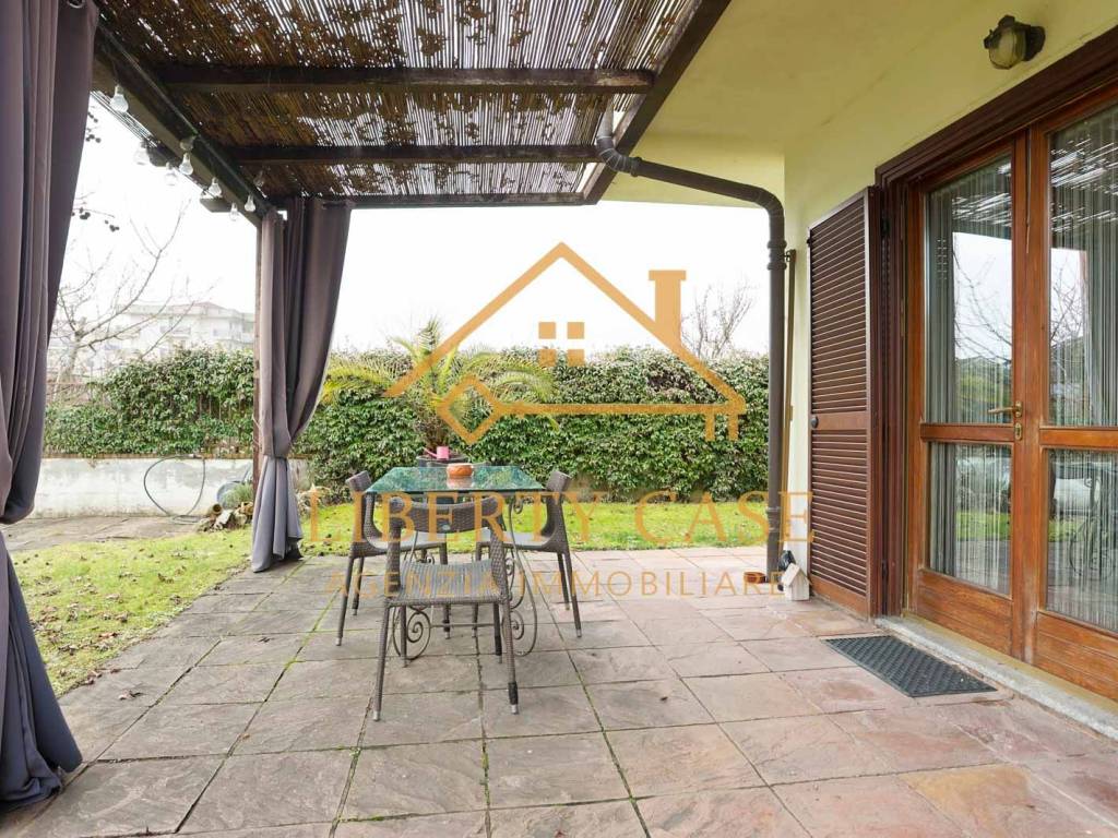 Villa a Vercelli in Via Cadore, 29 - Foto 4