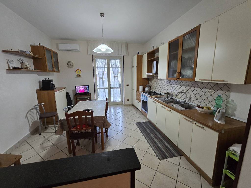 Appartamento a Cercola in Viale Schellembrid - Foto 5