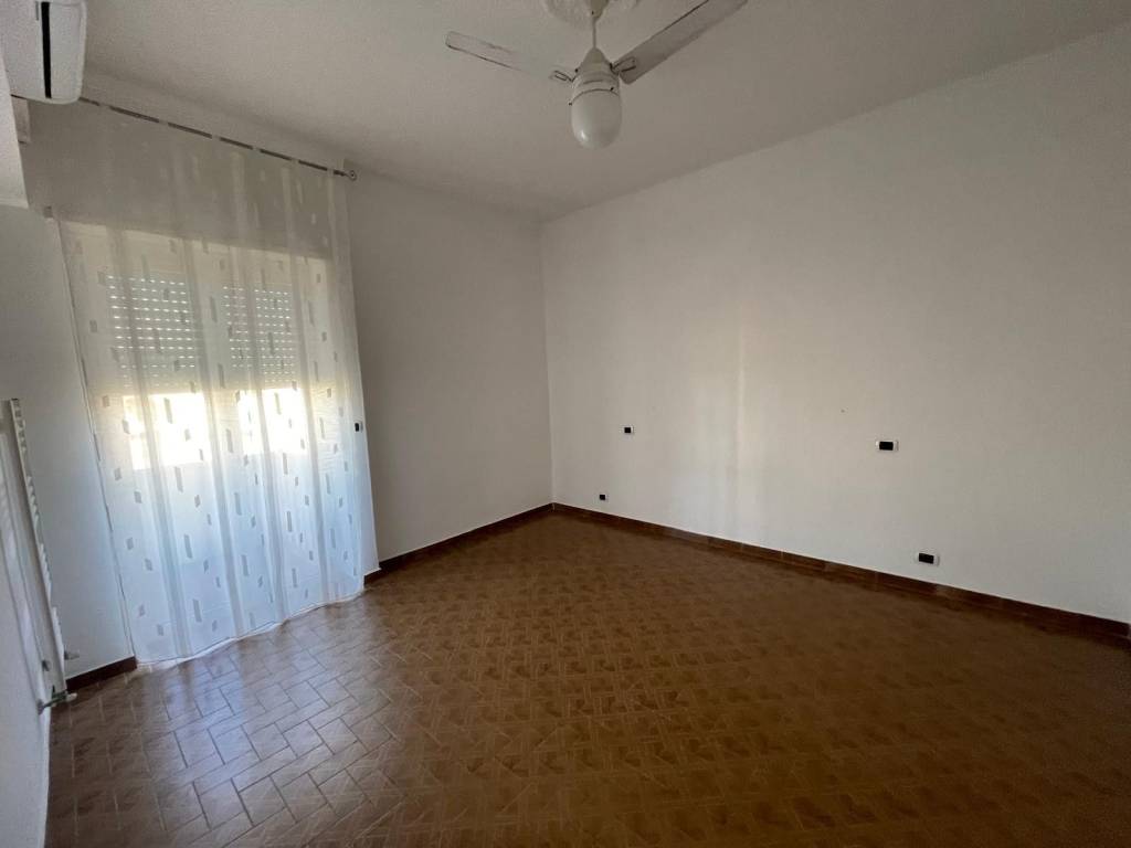 Appartamento a Pomezia in via Rumenia - Foto 2