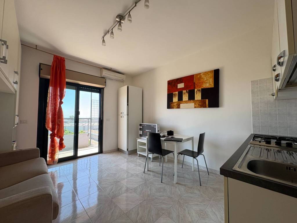 Appartamento a Pomezia in Via Santo Domingo - Foto 2