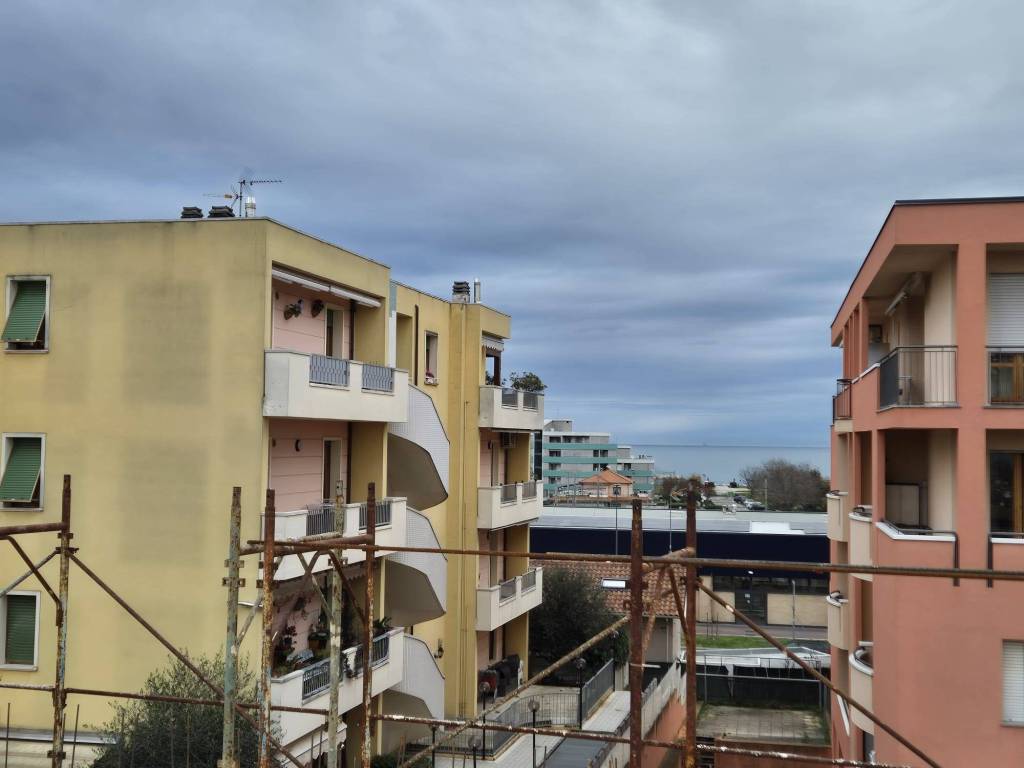 Attico / mansarda a Fano in Via del Lavoro, 15 - Foto 3