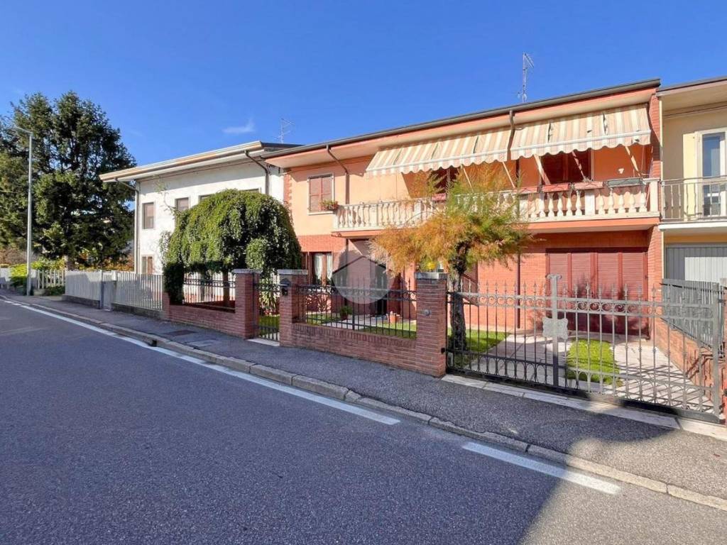 Casa indipendente a Zevio in Via di Mezzo, 56 - Foto 2