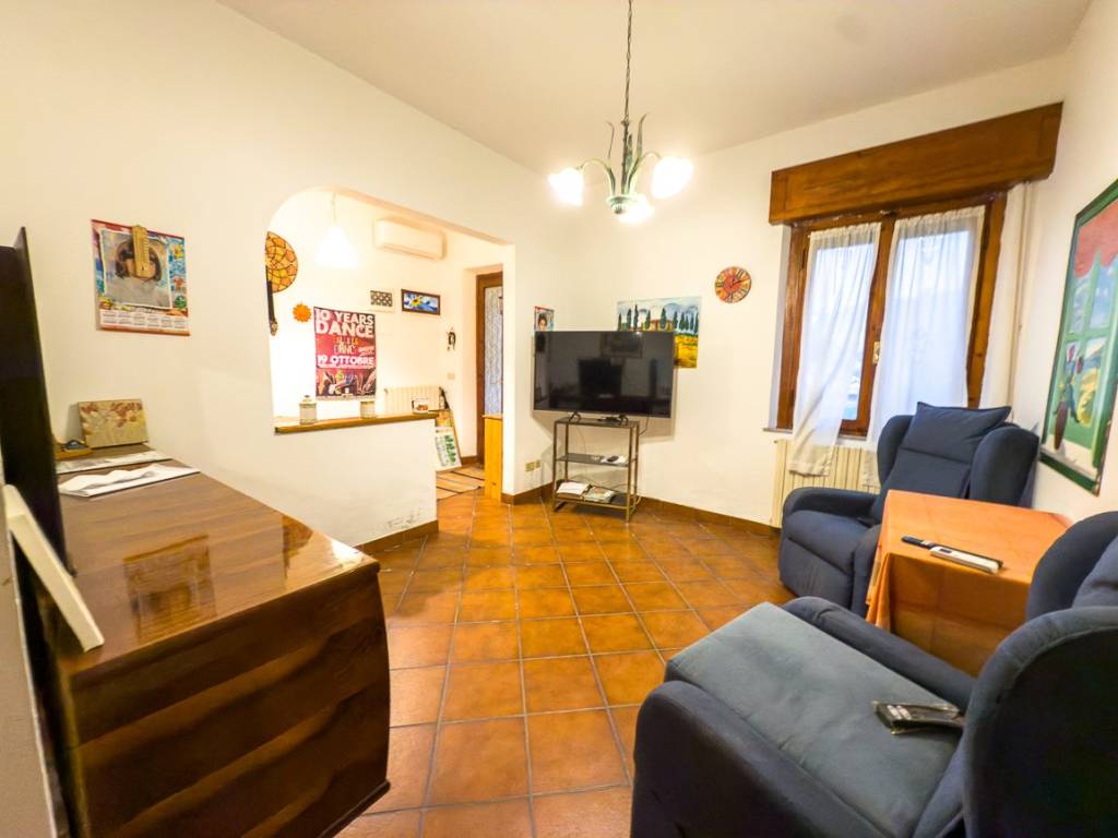 Casa indipendente a Chiesina uzzanese in Via Camillo Benso di Cavour, 97 - Foto 4