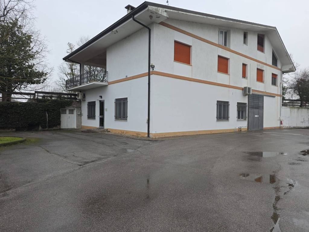 Immobile a Cento in Via dei Tigli, 9 - Foto 2