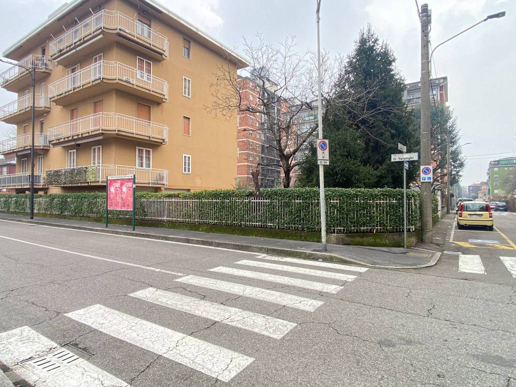 Appartamento a Cinisello balsamo in Via Oreste Terenghi, 40 - Foto 2