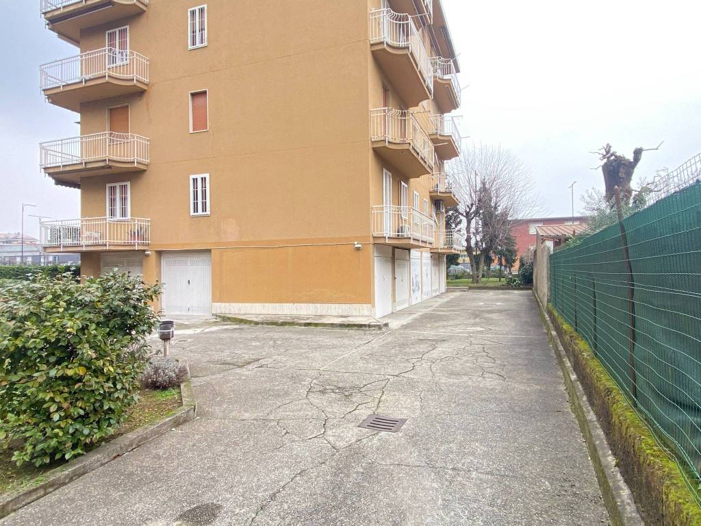 Appartamento a Cinisello balsamo in Via Oreste Terenghi, 40 - Foto 3