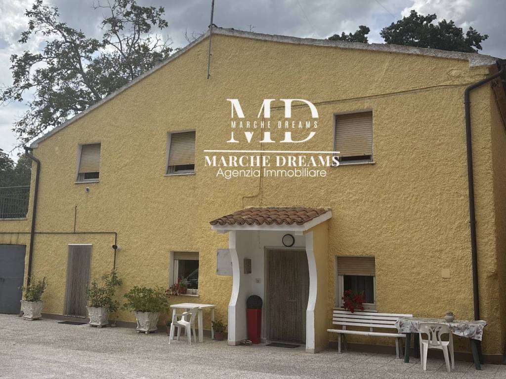 Villa a Treia in CENTRO - Foto 2