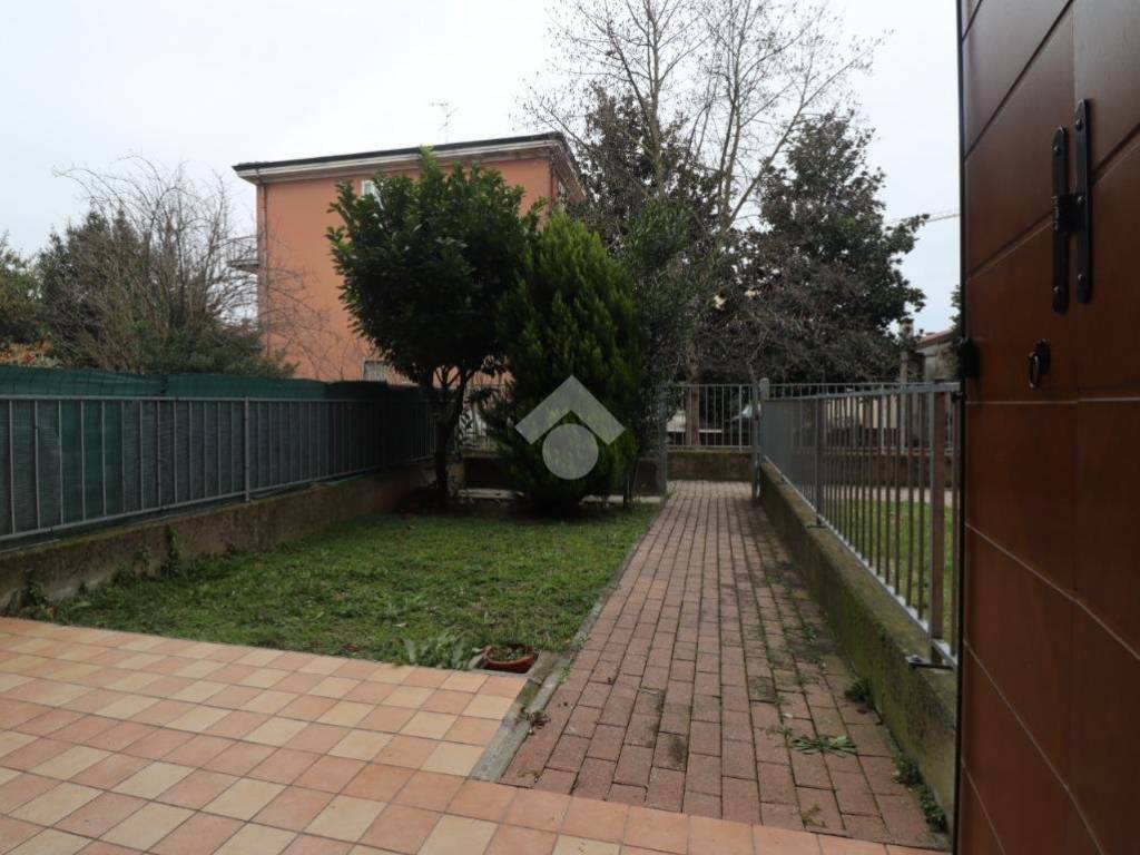 Appartamento a Mantova in Via Degli Spalti - Foto 2