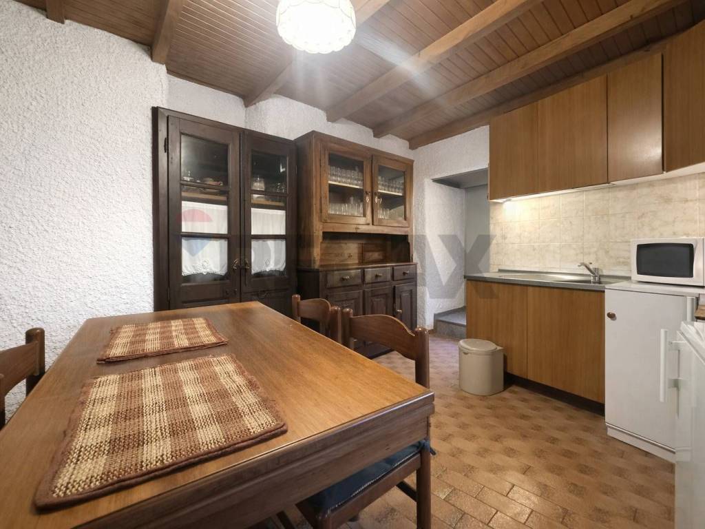 Casa indipendente a Caprezzo in Via magenta - Foto 4