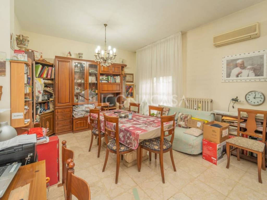 Appartamento a Parabiago in Via Giuseppe Giusti, 24 - Foto 4