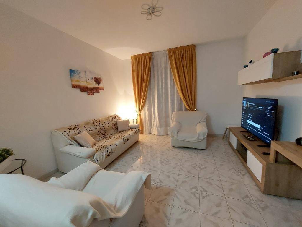 Appartamento a Aci castello in Via Scalazza - Foto 3