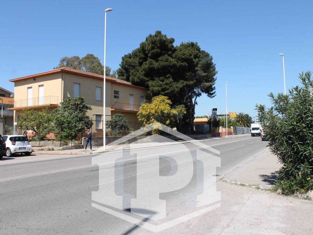 Immobile a Cagliari in Viale Elmas - Foto 2