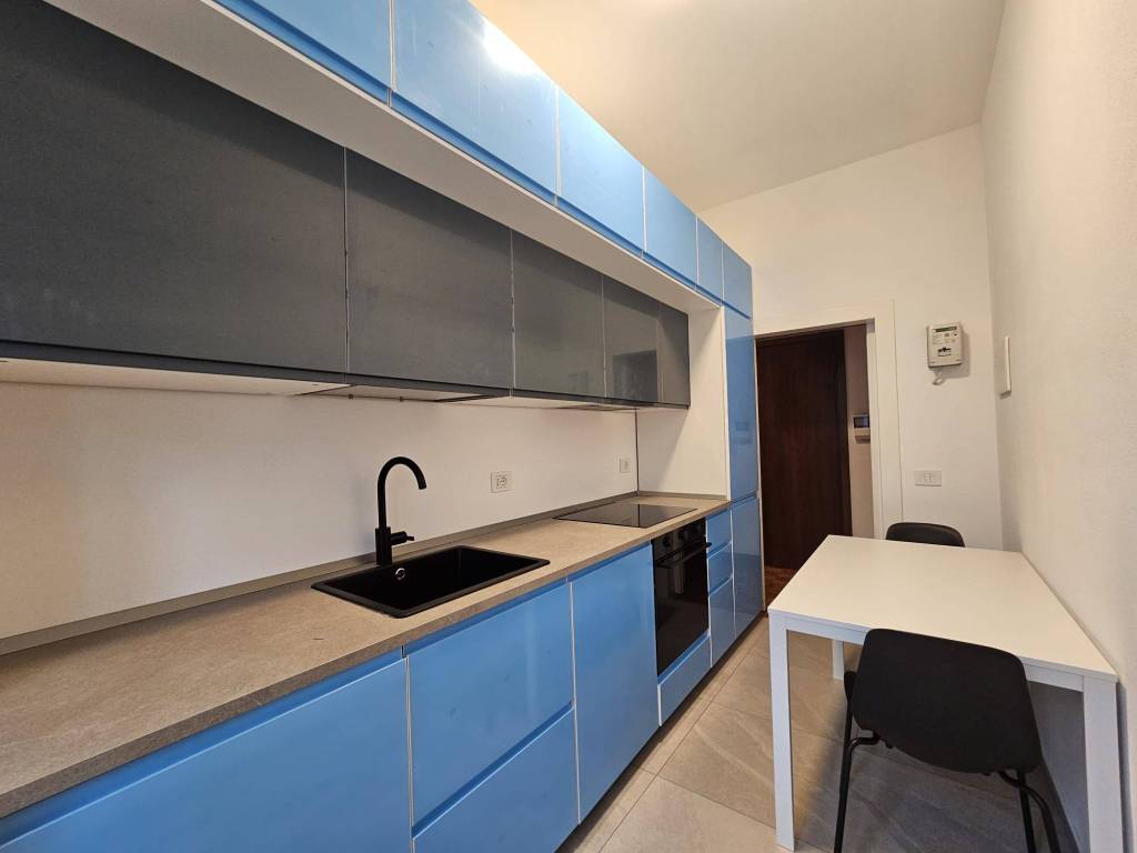 Appartamento a Como in Via Leone Leoni, 3 - Foto 3