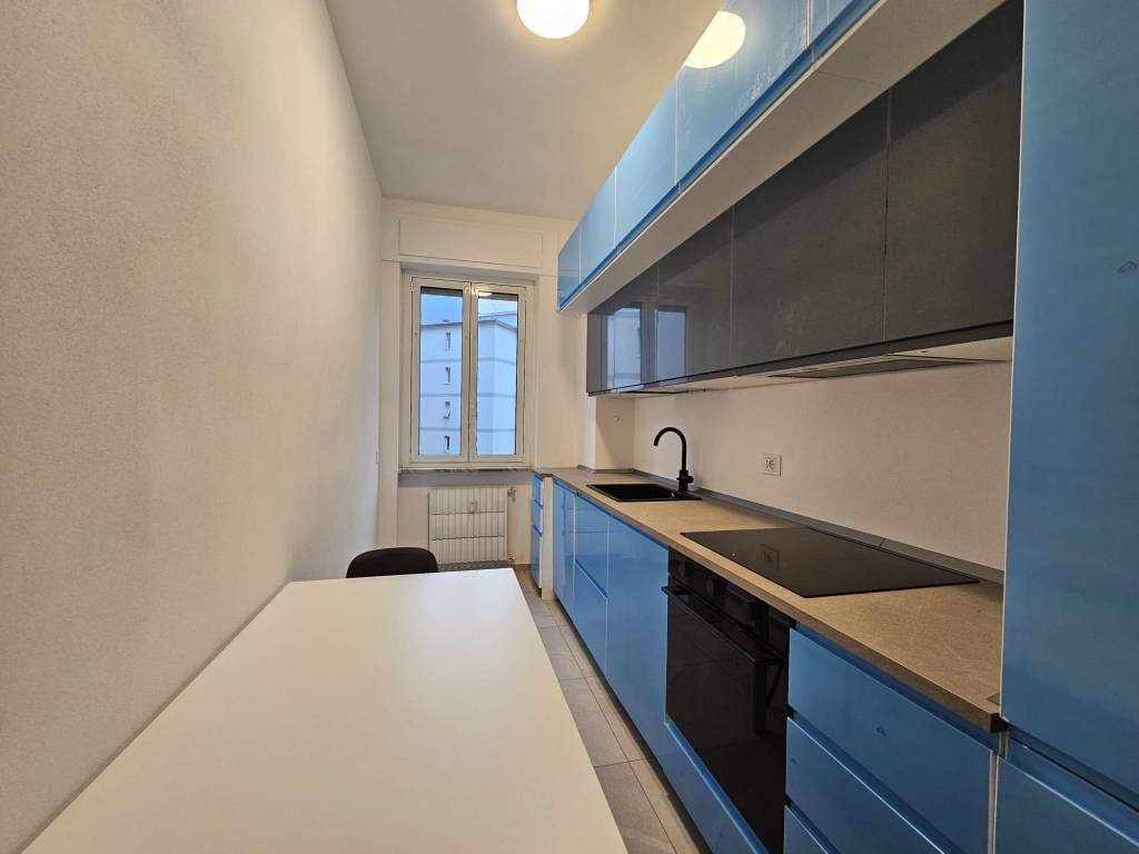 Appartamento a Como in Via Leone Leoni, 3 - Foto 4