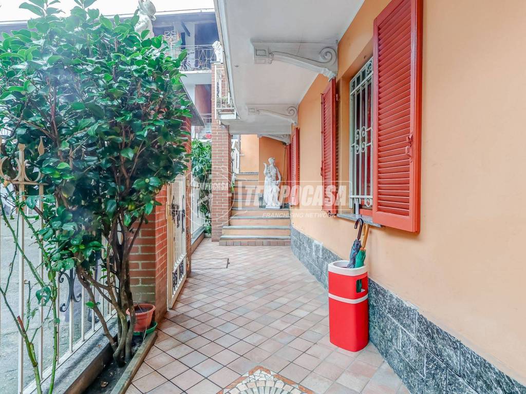 Casa indipendente a Varallo pombia in Via Sempione - Foto 2