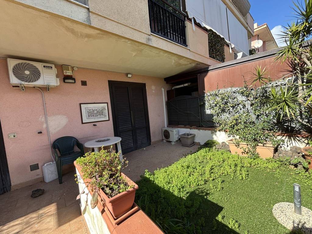 Appartamento a Aci castello in Via Litteri - Foto 2