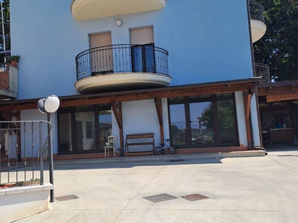 Villa a Collecorvino - Foto 3