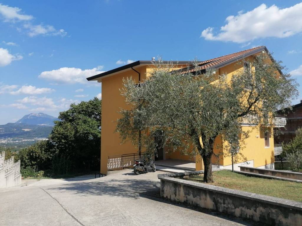 Appartamento a Capriglia irpina in via breccelle - Foto 2